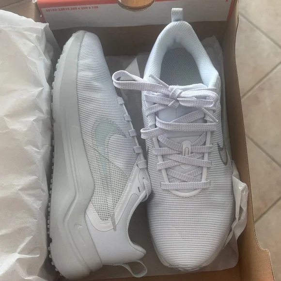 NWT Nike Downshifter 12 Shoes - Picture 2 of 5